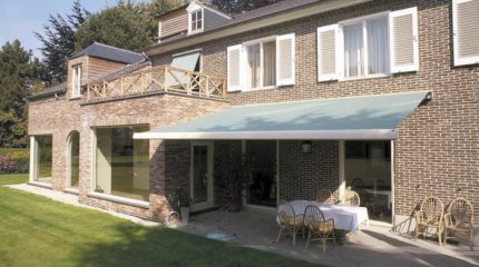 Stores extérieurs 1