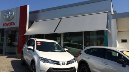 Stores à projection en toile 3