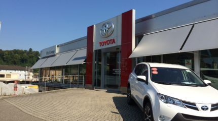 Stores à projection en toile 1